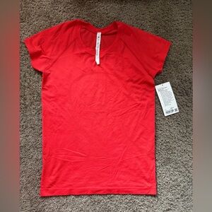 🔴 Lululemon Swiftly Tech Short Sleeve Shirt

Size 10 | NWT | Red